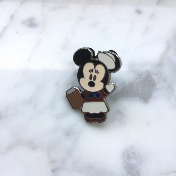 Jewelry - Minnie Mouse Disney Cruise Line Disney Pin